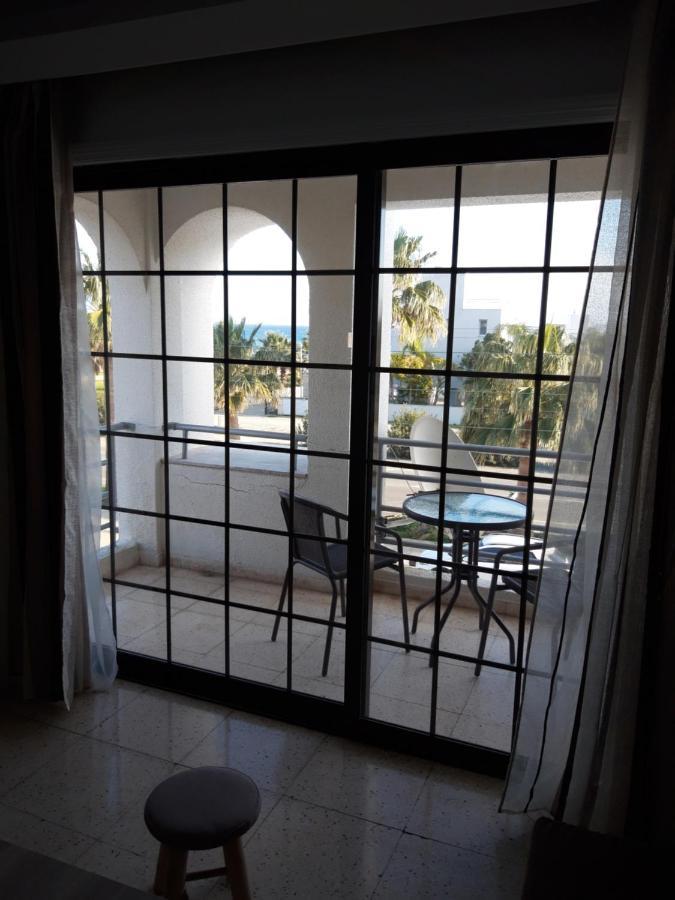 La Veranda Sea View Apartments Larnaca Ngoại thất bức ảnh