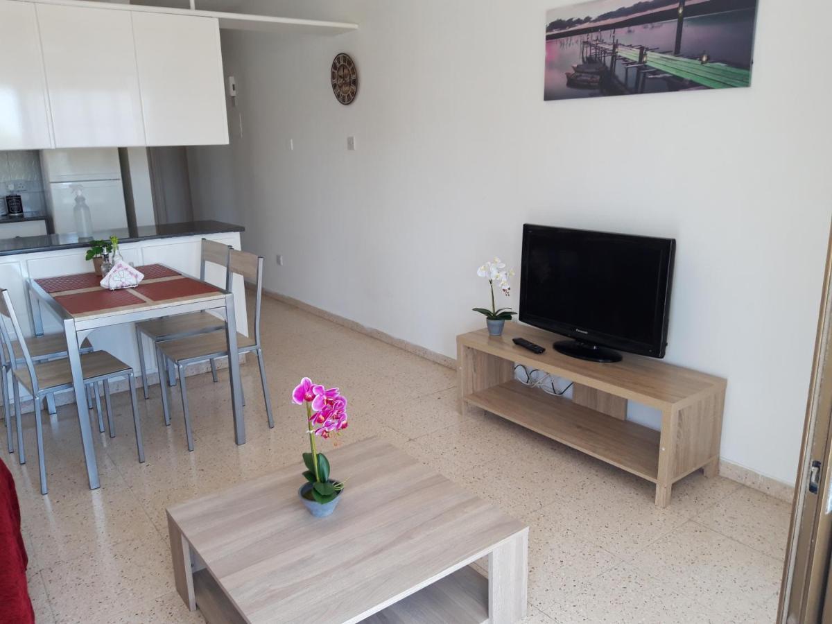 La Veranda Sea View Apartments Larnaca Ngoại thất bức ảnh