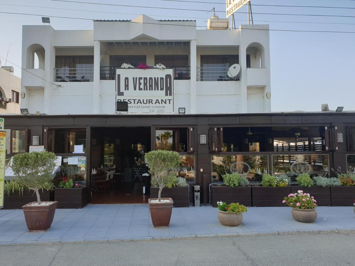 La Veranda Sea View Apartments Larnaca Ngoại thất bức ảnh