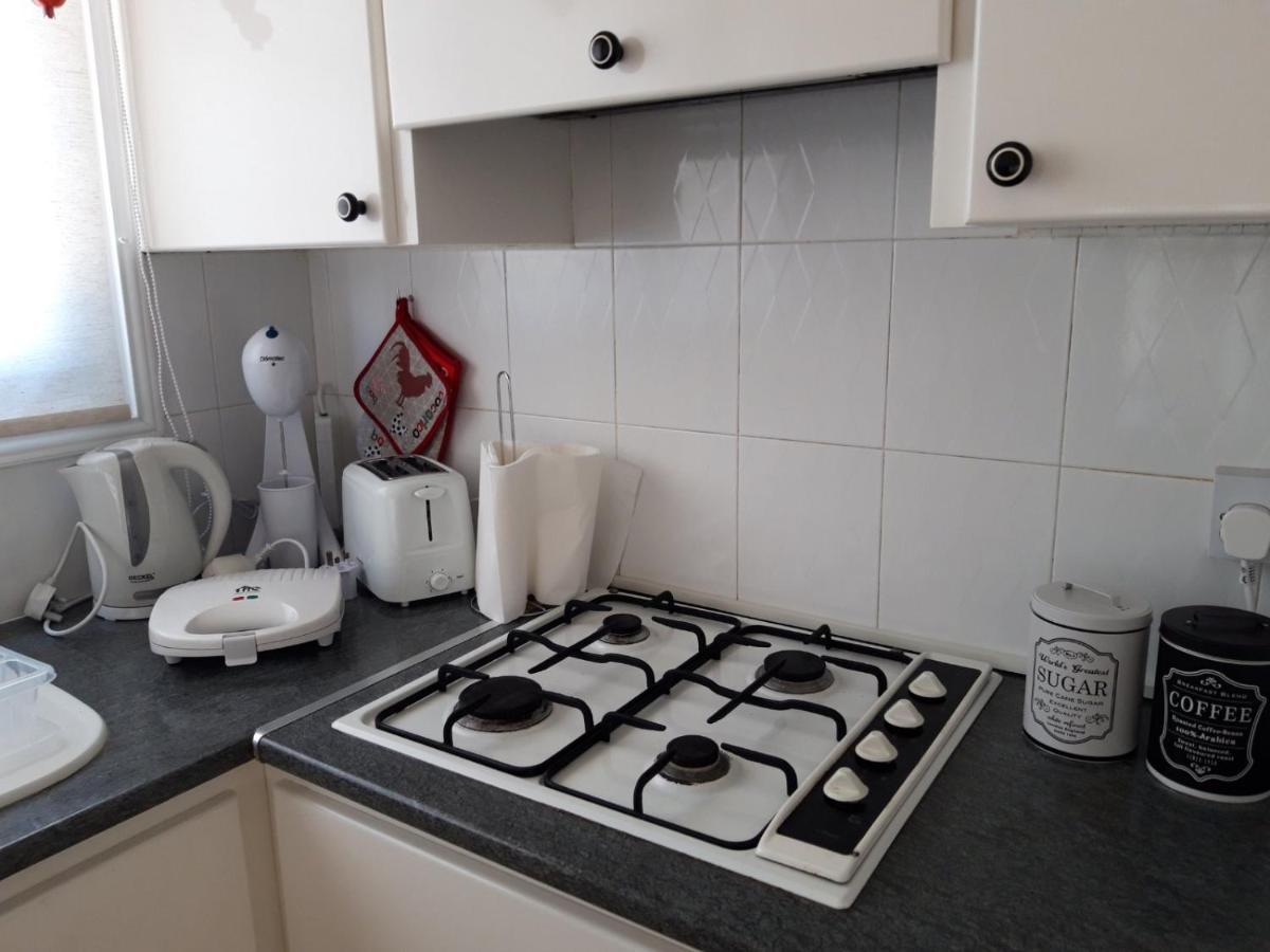 La Veranda Sea View Apartments Larnaca Ngoại thất bức ảnh