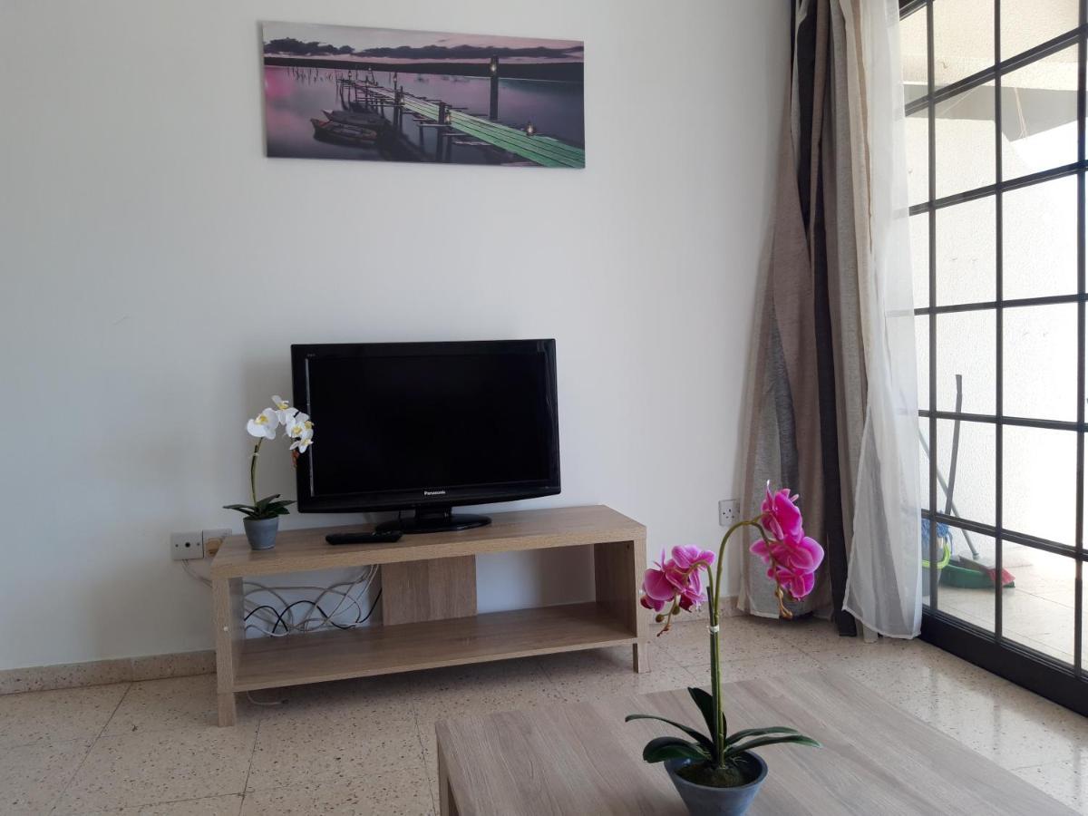 La Veranda Sea View Apartments Larnaca Ngoại thất bức ảnh
