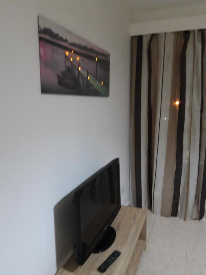 La Veranda Sea View Apartments Larnaca Ngoại thất bức ảnh
