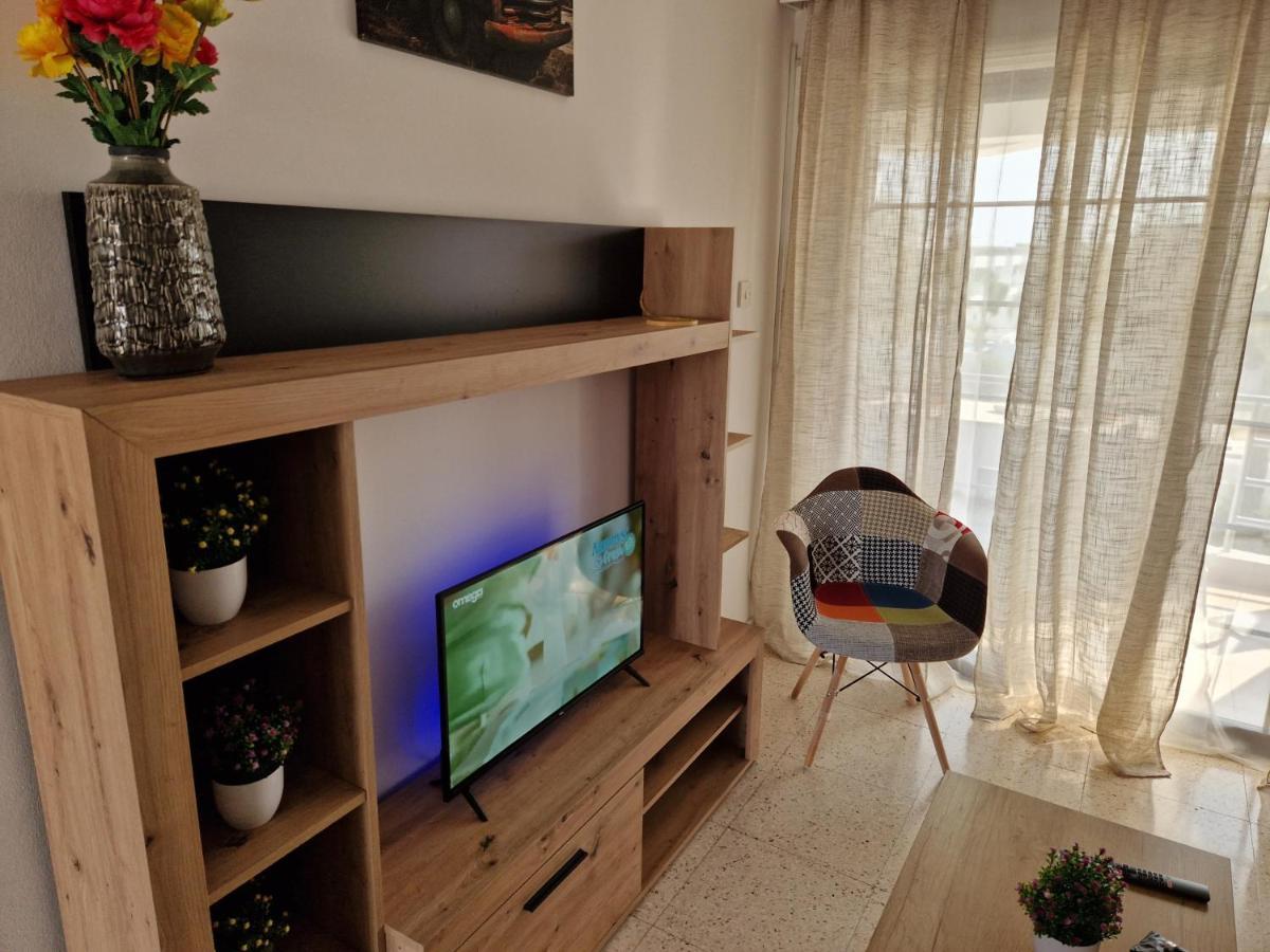 La Veranda Sea View Apartments Larnaca Ngoại thất bức ảnh
