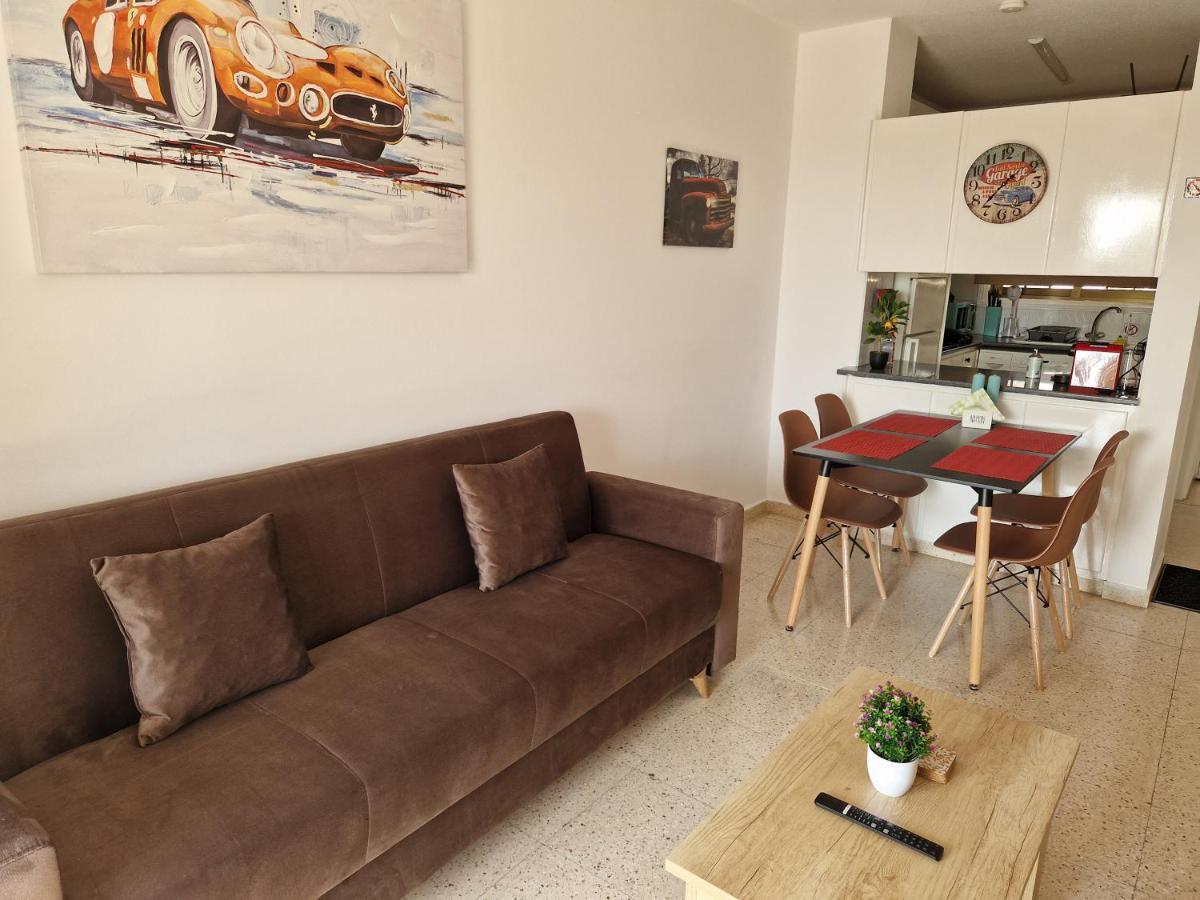 La Veranda Sea View Apartments Larnaca Ngoại thất bức ảnh