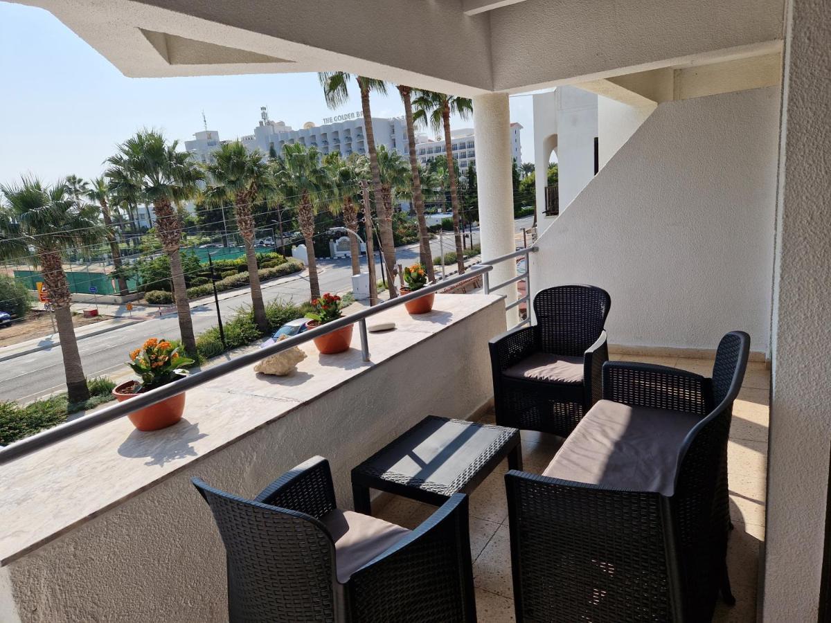La Veranda Sea View Apartments Larnaca Ngoại thất bức ảnh