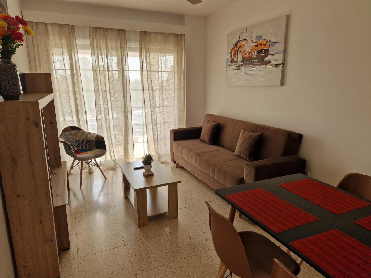 La Veranda Sea View Apartments Larnaca Ngoại thất bức ảnh